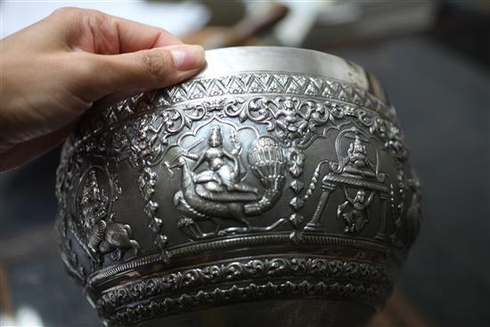 A 19th century Southern Indian silver bowl, signed O. Abboy Puther, Certificated Gold & Silversmith, Chingleput, 17.5 oz.